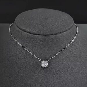 Elegant Silver Necklace with Crystal Pendant